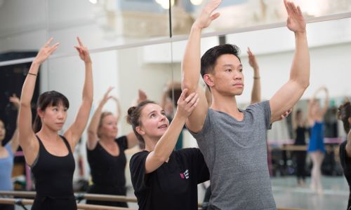Private children's group class with an English National Ballet dancer
