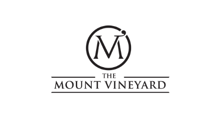 Pizza and a glass of wine for 2 at the Mount Vineyard in Shoreham
