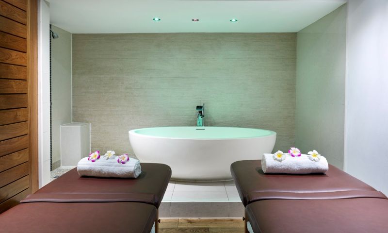 RELAX IN LUXURY AT RENA SPA, LONDON FOR 2 PEOPLE